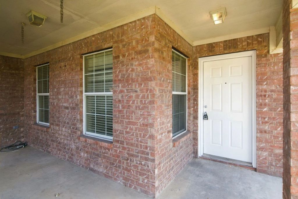 8116 Hulen Park Circle, Fort Worth