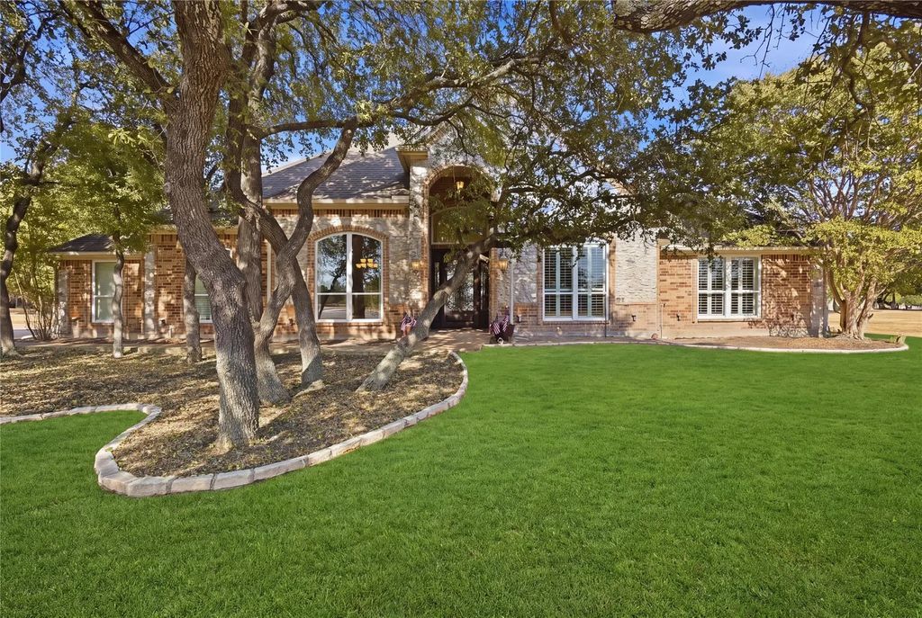 199 Deer Creek Drive, Aledo