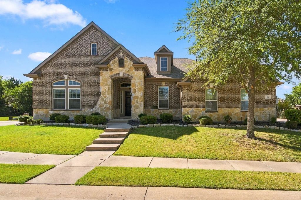 506 Longfellow Lane, Fairview