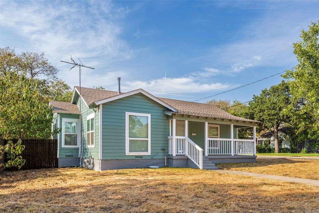 5600 Hiett Court, Fort Worth