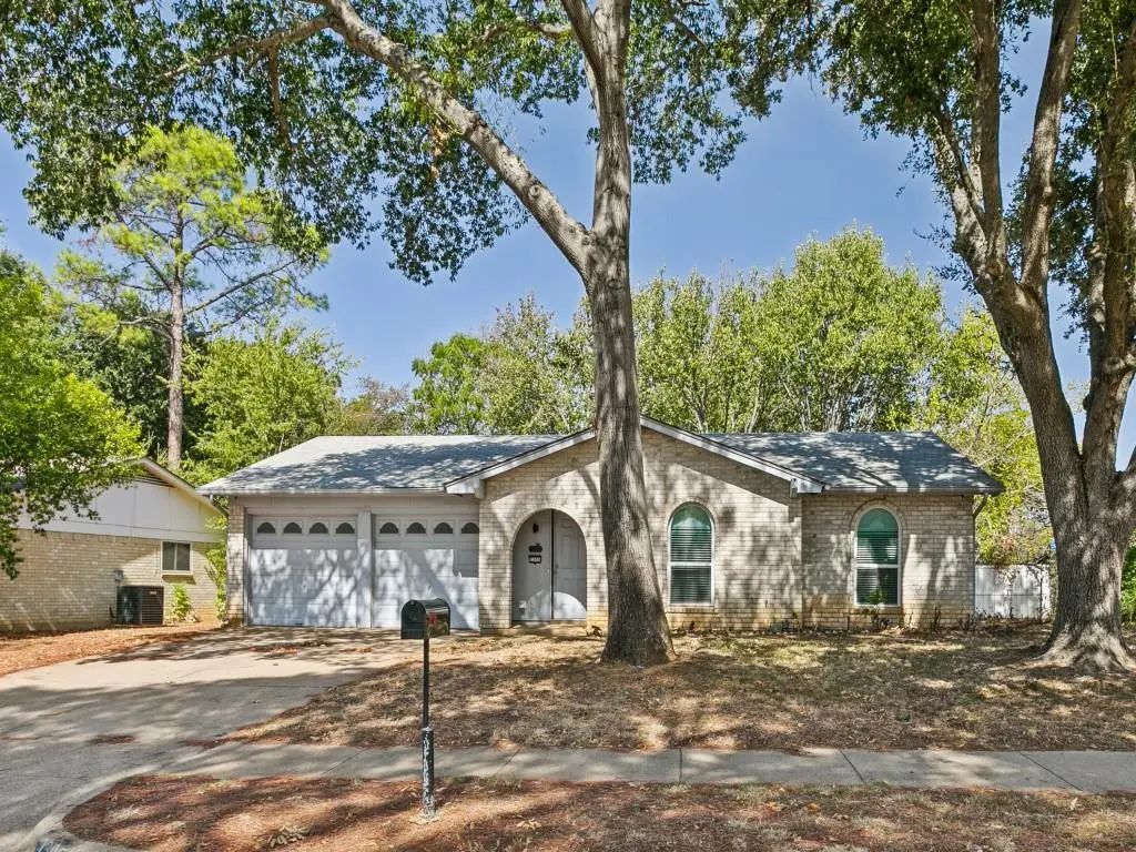 2305 Harvard Drive, Arlington