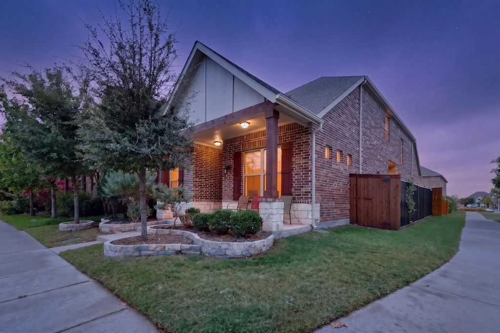 12779 Friar Street, Farmers Branch