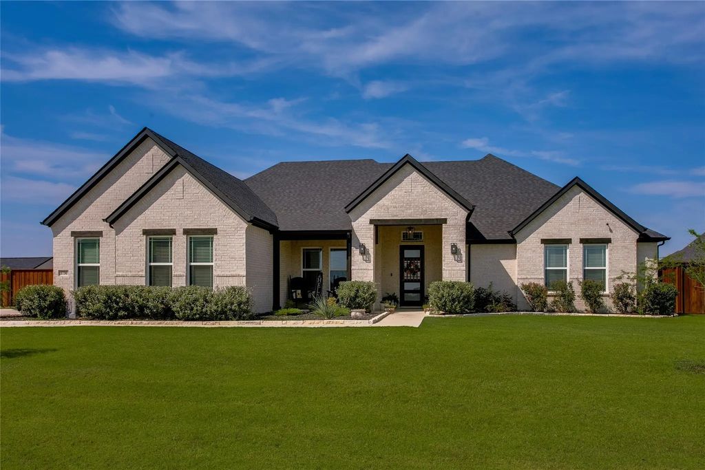1730 Blackfoot Parkway, Waxahachie