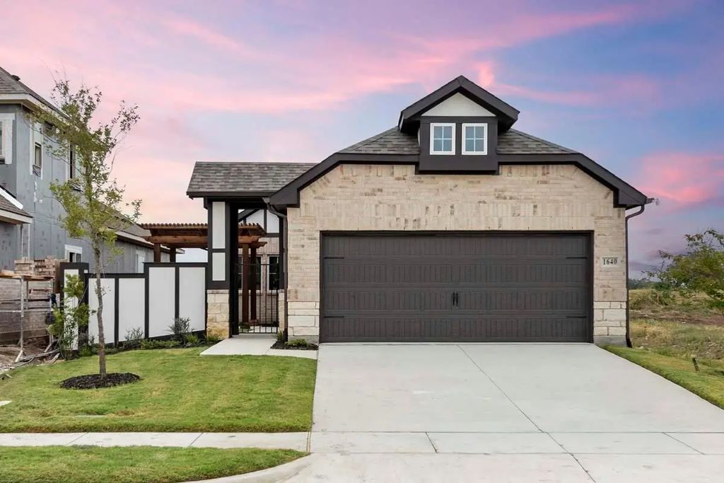 1640 Edgeway Drive, Aubrey