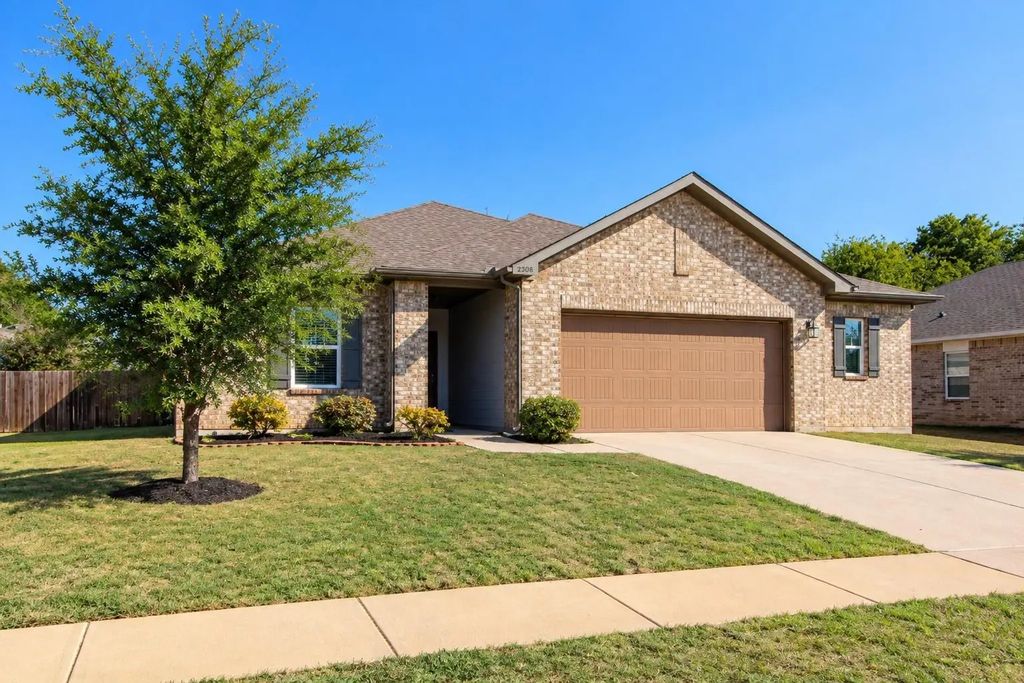 2308 Agate, Glenn Heights