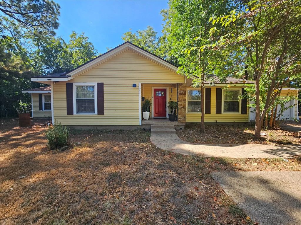 1312 W Park Row Drive, Arlington