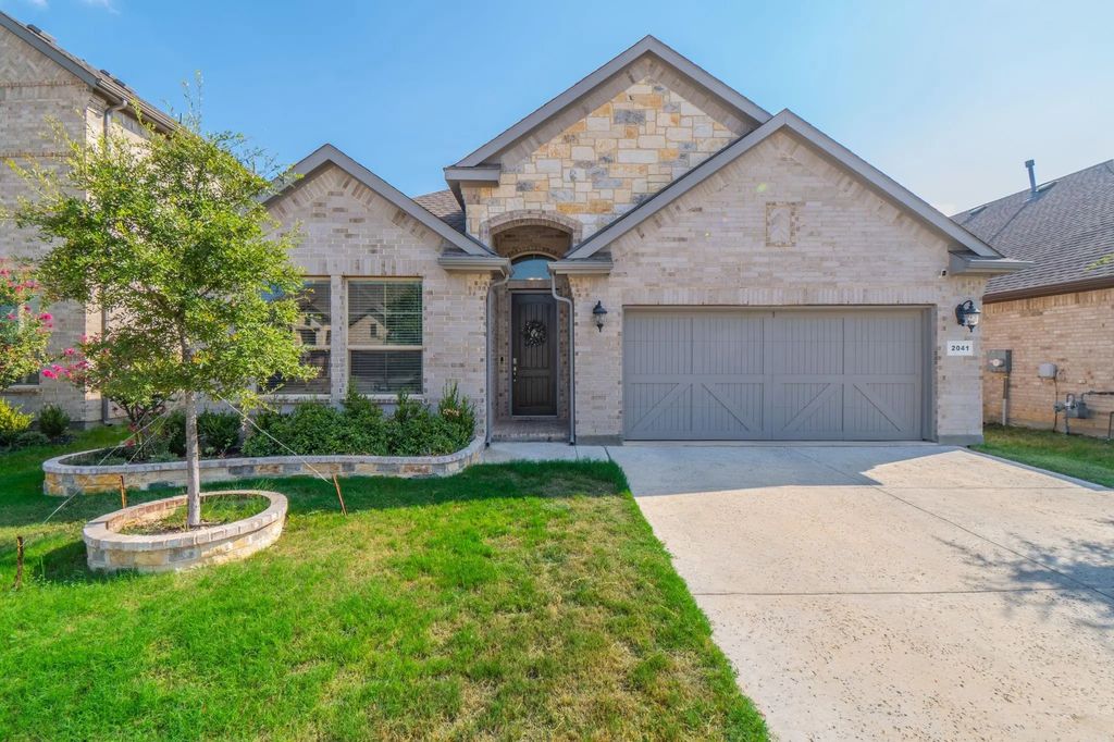 2041 St Andrews Way, Argyle