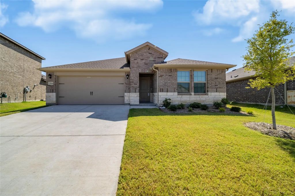 2044 Hearn Drive, Royse City