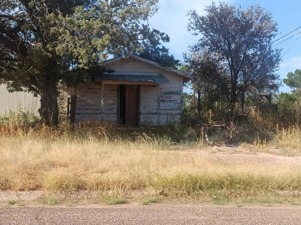 1610 S 5th Street, Tahoka