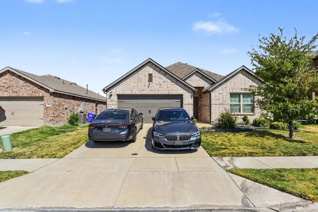 1817 Elderberry Street, Royse City
