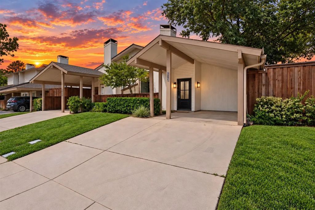 2653 Via Catalina, Carrollton