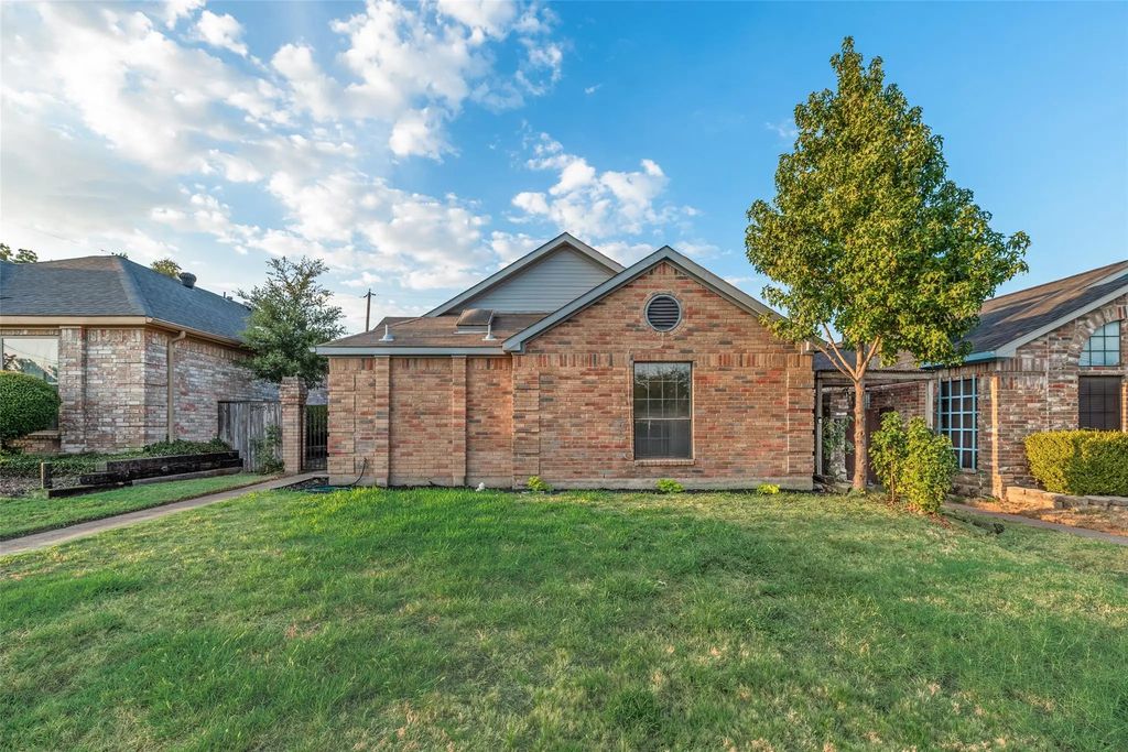 2525 W Oakdale Road, Irving