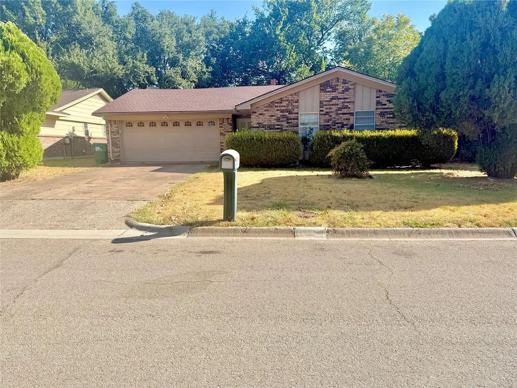 608 Coronado Drive, Denton
