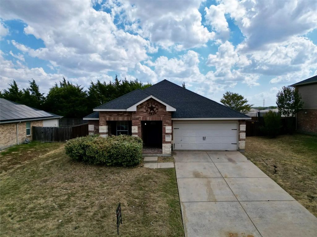 1408 Evergreen Street, Royse City