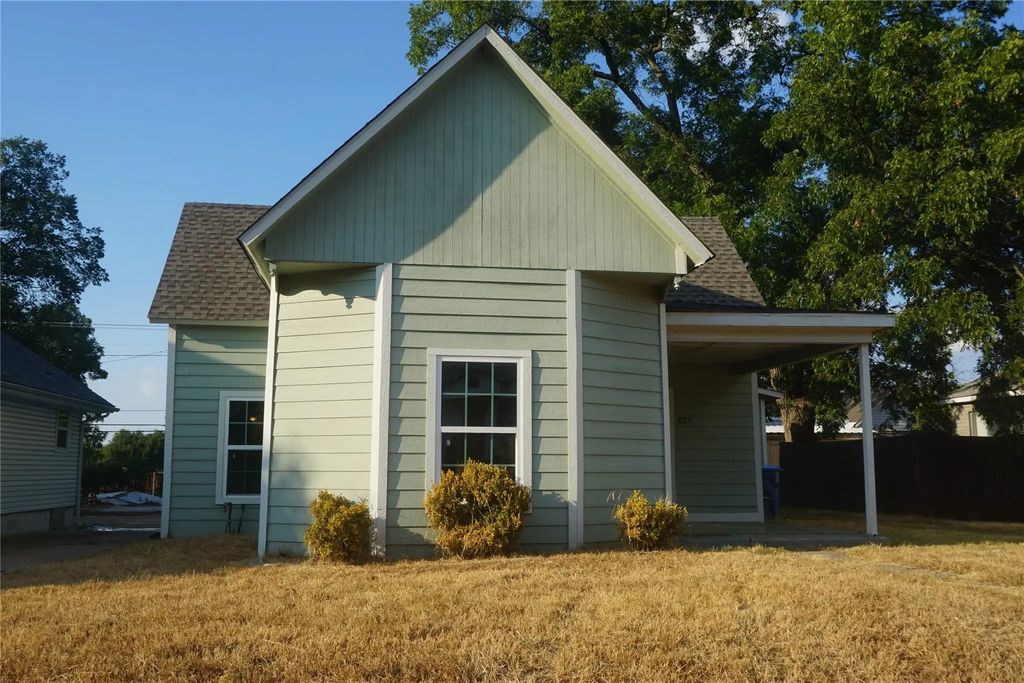 127 E Hull Street, Denison