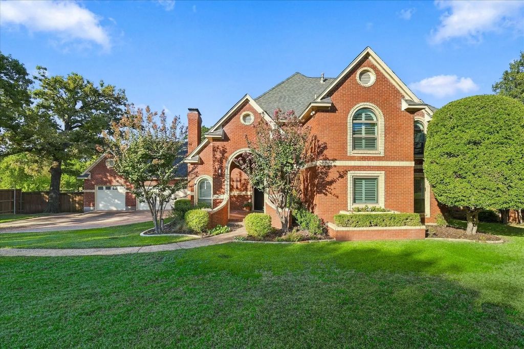 82 Remington Drive W, Highland Village