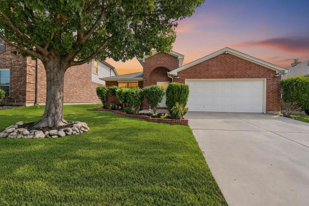 6632 Friendsway Drive, Fort Worth