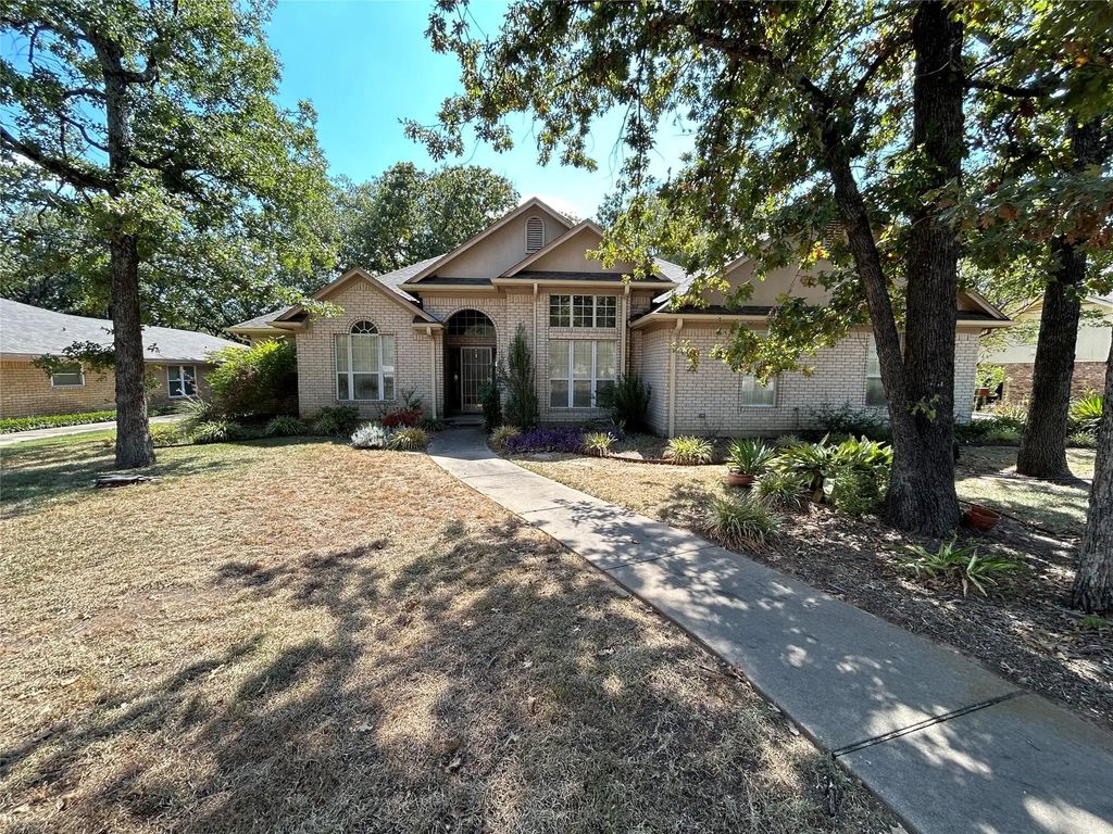 1328 Azalea Drive, Sulphur Springs