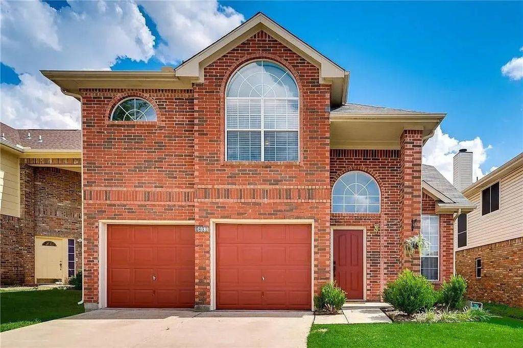 1208 Canoe Lane, Plano