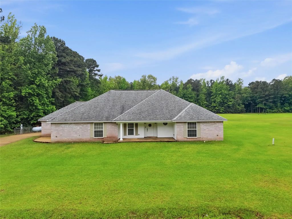 561 Wells Road, Haughton