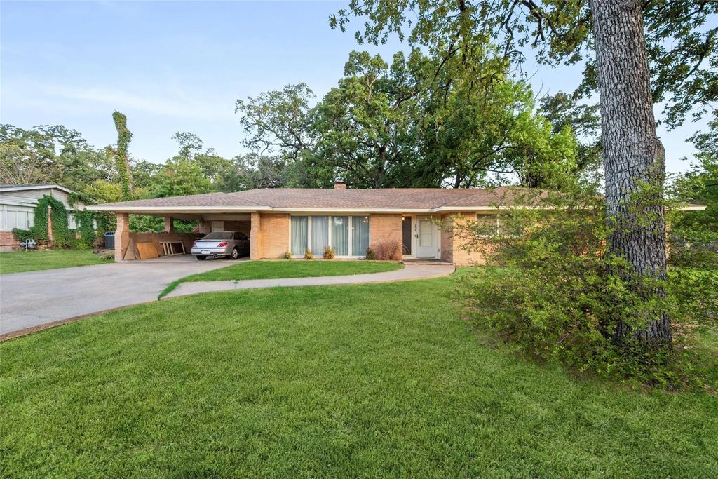 1412 Oaklawn Drive, Corsicana
