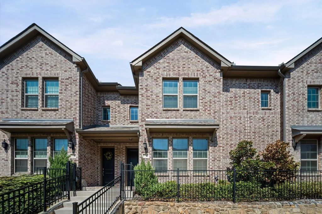 905 Suma Drive, Euless