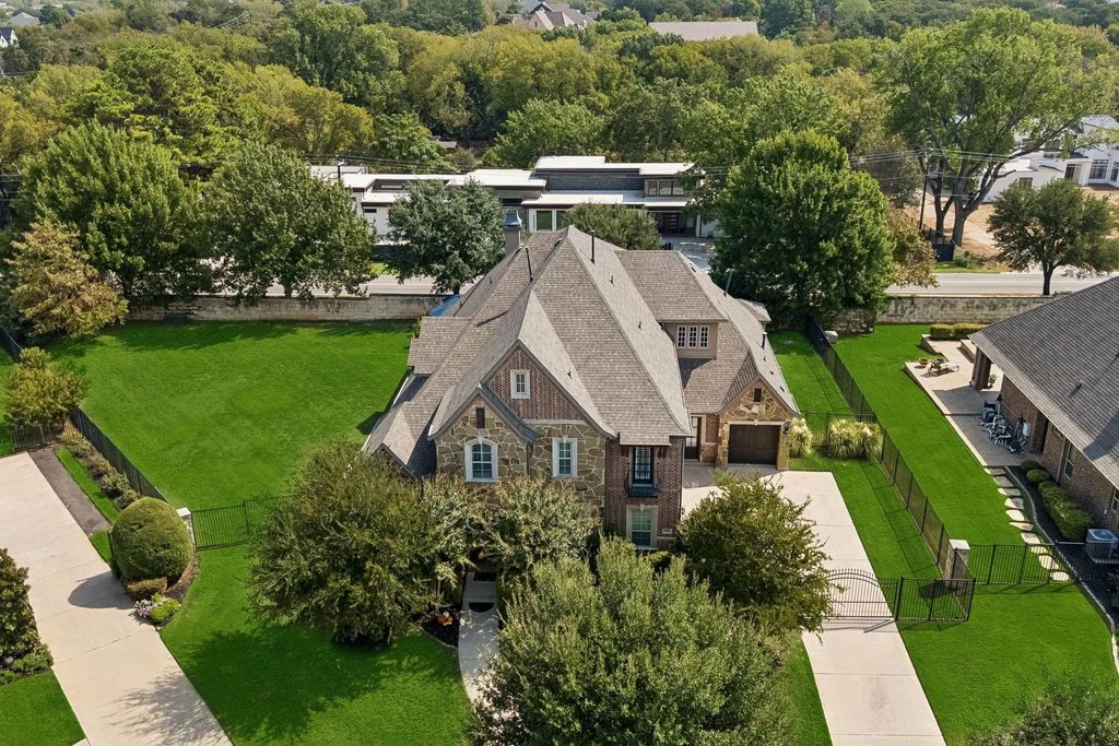 1021 Berkshire Road, Southlake