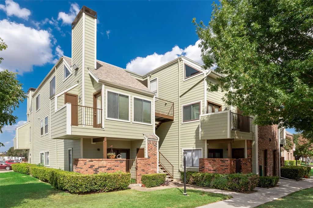 3129 Sondra Drive 102, Fort Worth