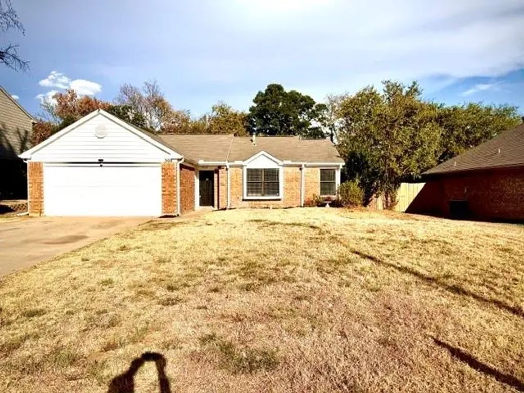 304 Mack Drive, Denton