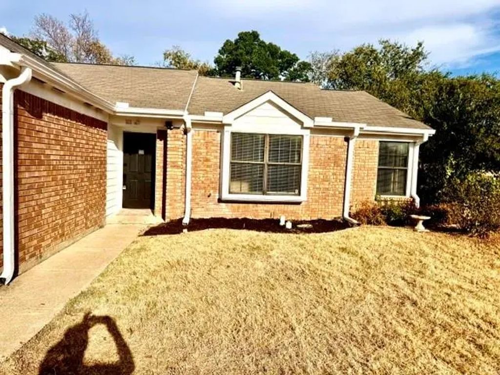 304 Mack Drive, Denton