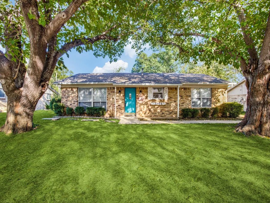 1209 Valley Vista Drive, Grapevine