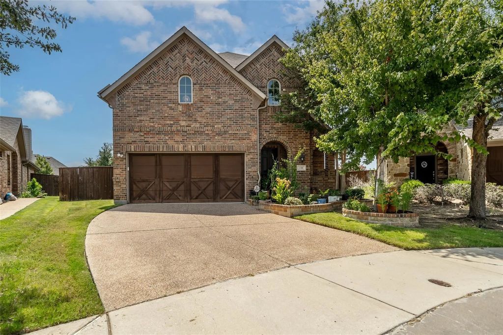 100 Liones Lane, Lewisville