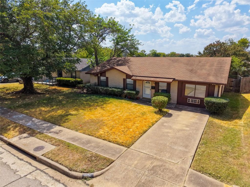 5434 Laredo Lane, Garland