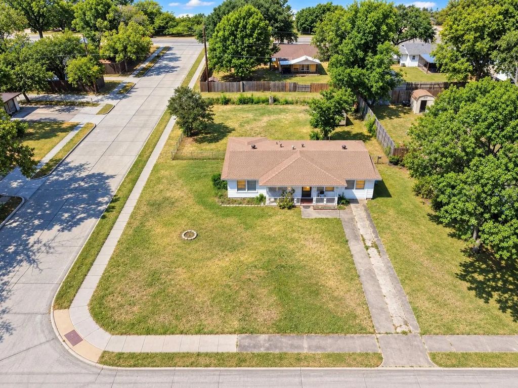 2921 Charles Drive, Garland