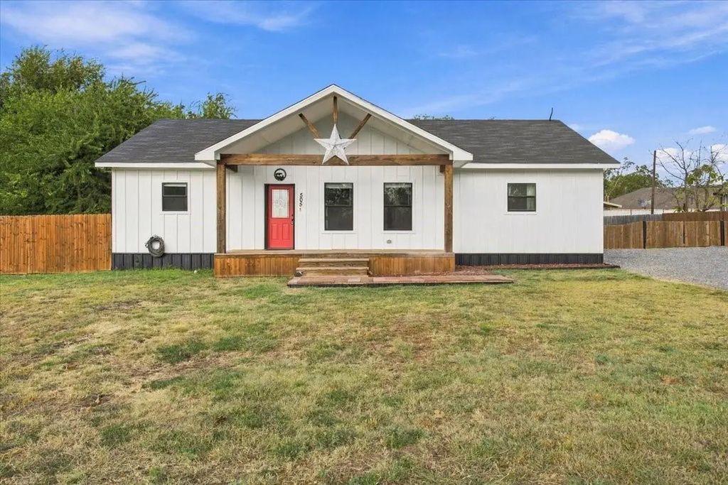 505 N White Oak, Dodd City