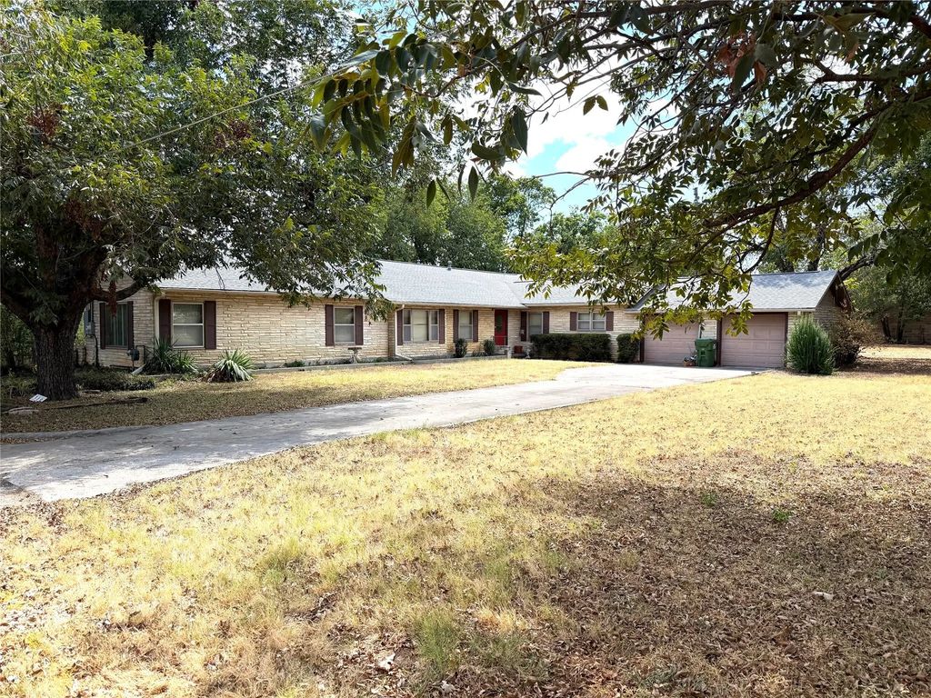 316 S Erath Street, Iredell