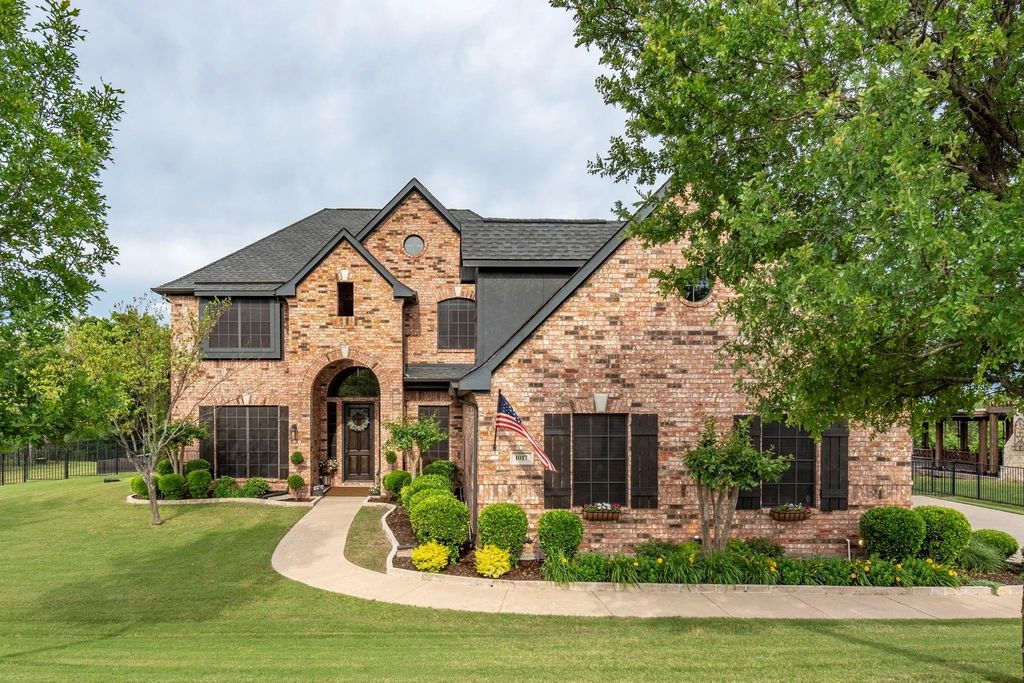 1017 Hilltop Drive, Lavon