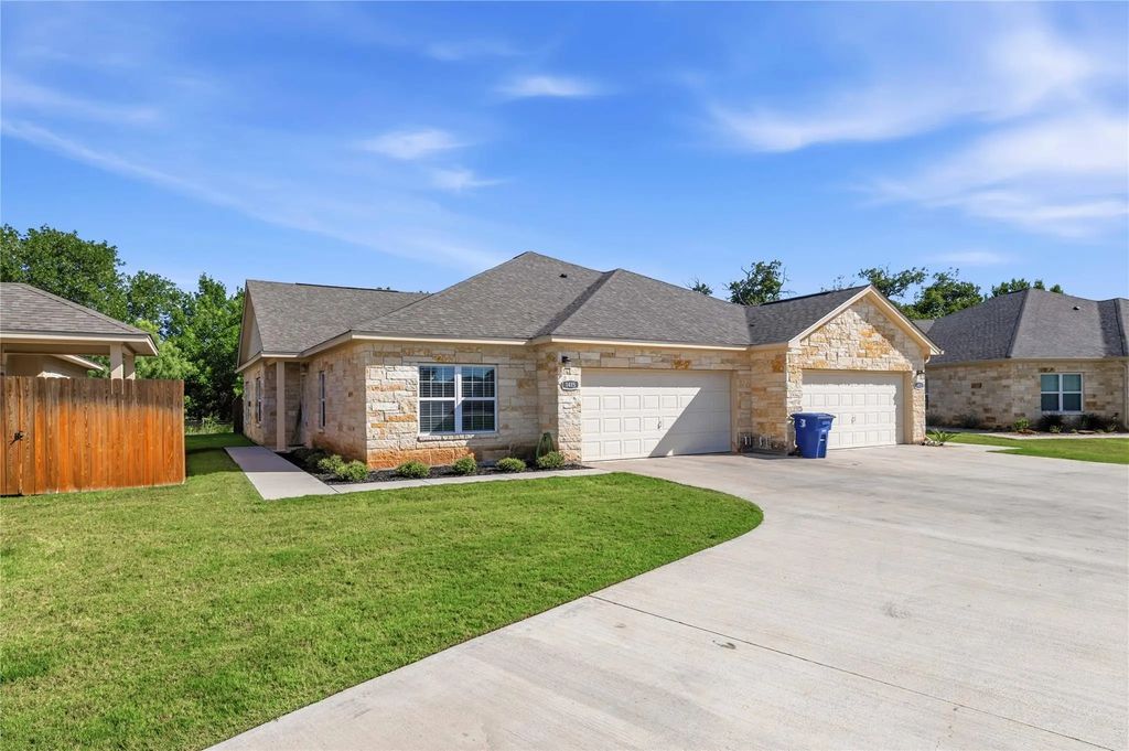 1415 Waterstone Drive, Brownwood