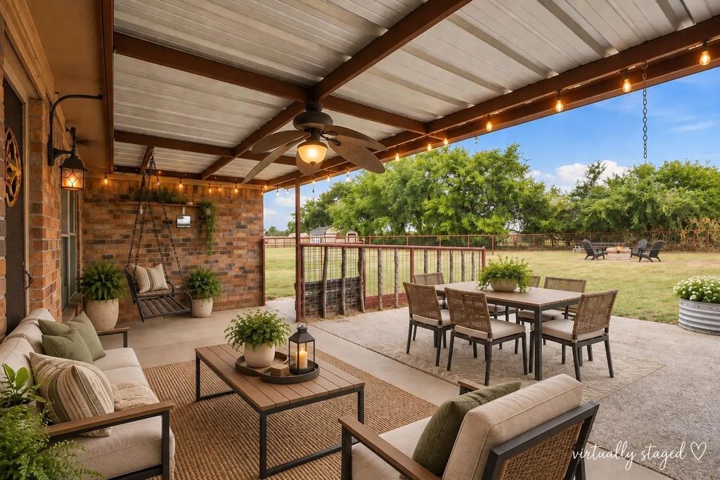 108 Chisolm Trail Court, Springtown