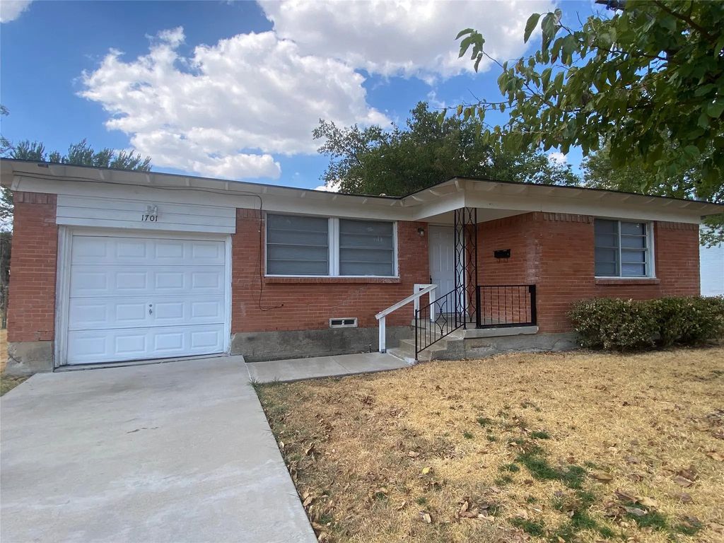 1701 Longview Street, Mesquite