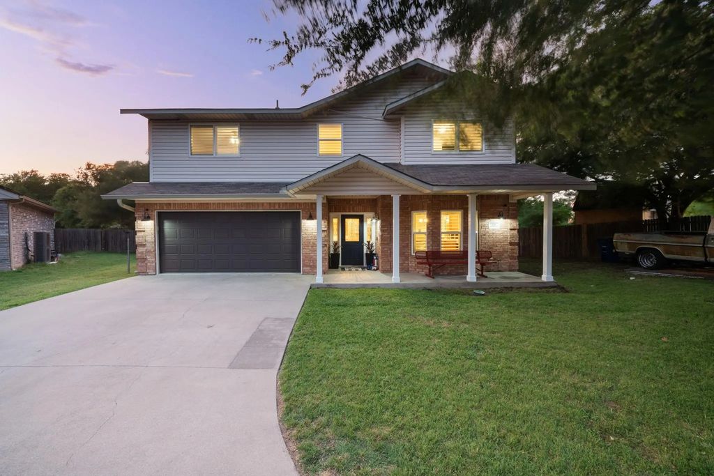 336 Timbercreek Court, Princeton
