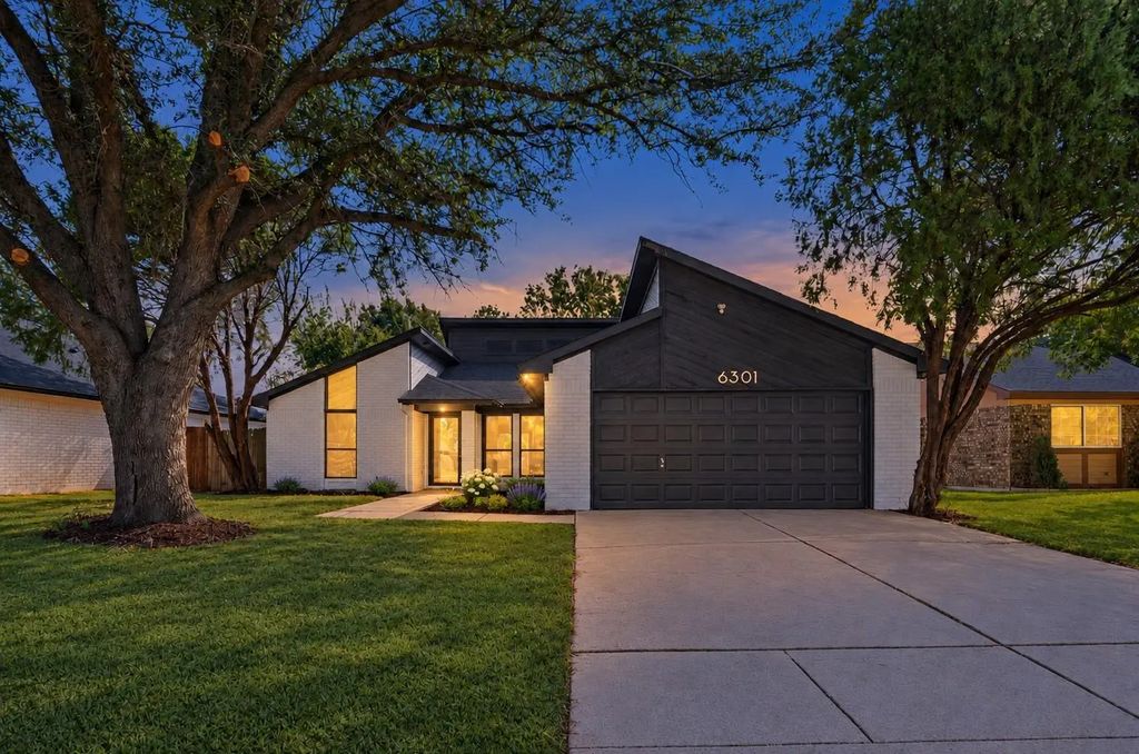 6301 Minuteman Lane, Arlington