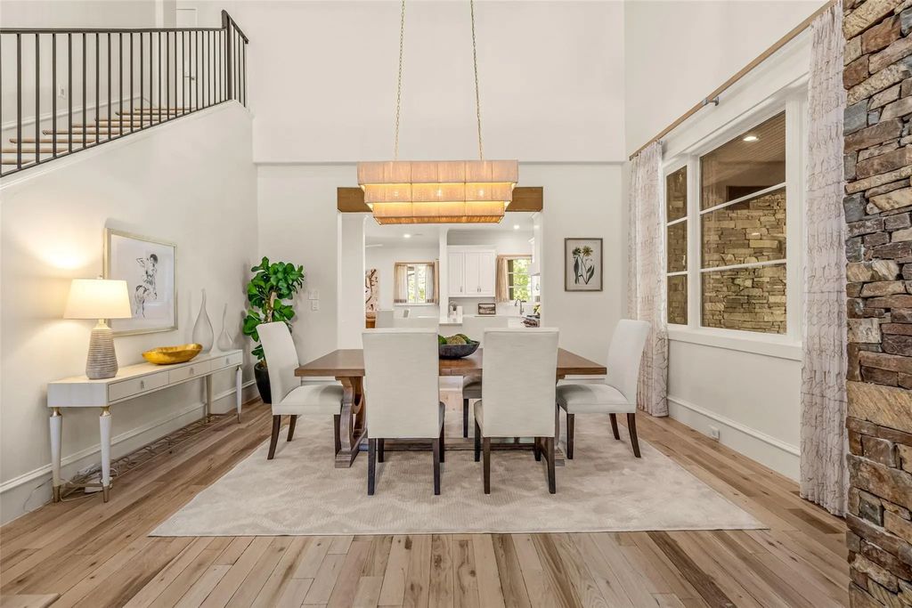 2215 King Fisher Drive, Westlake