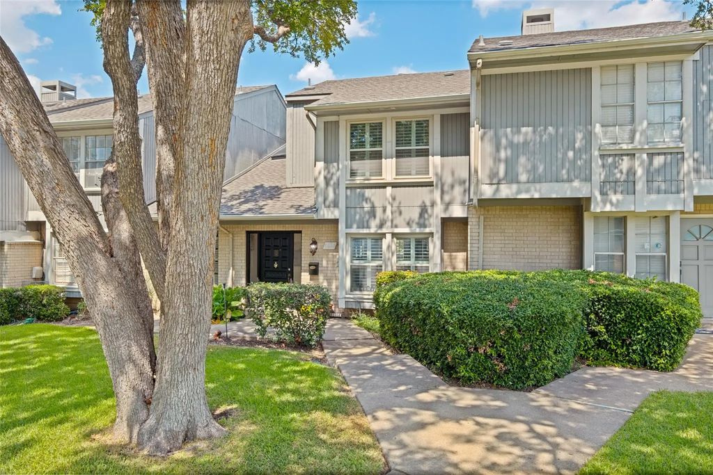 7621 Woodthrush Drive 18, Dallas