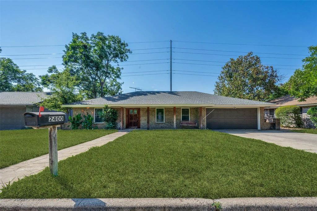 2400 W Lavender Lane, Arlington