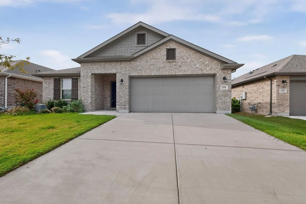 2104 Briar Rose Drive, Denton