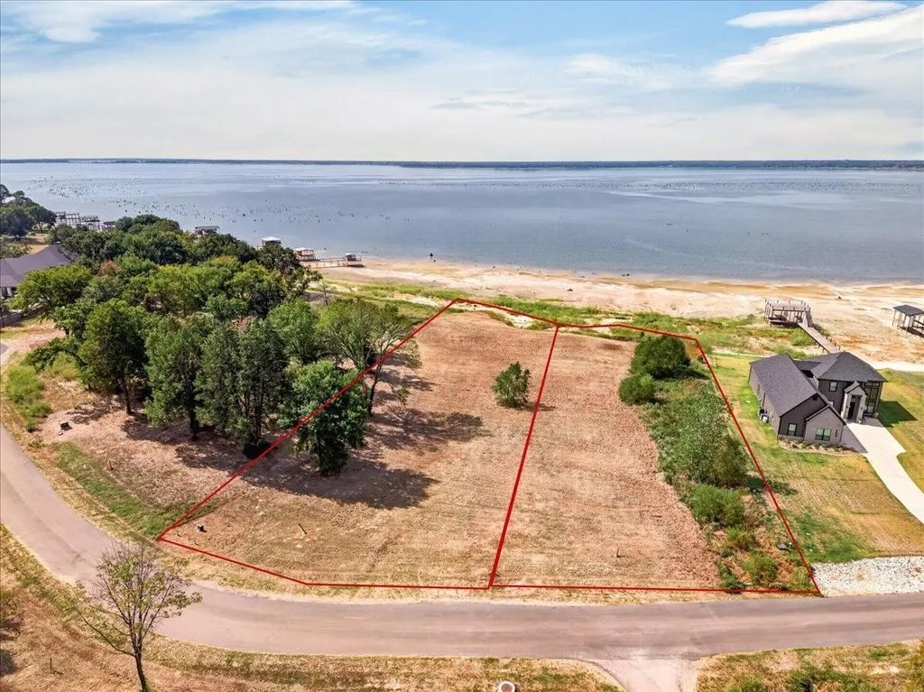 766 Sunset Court, Mabank