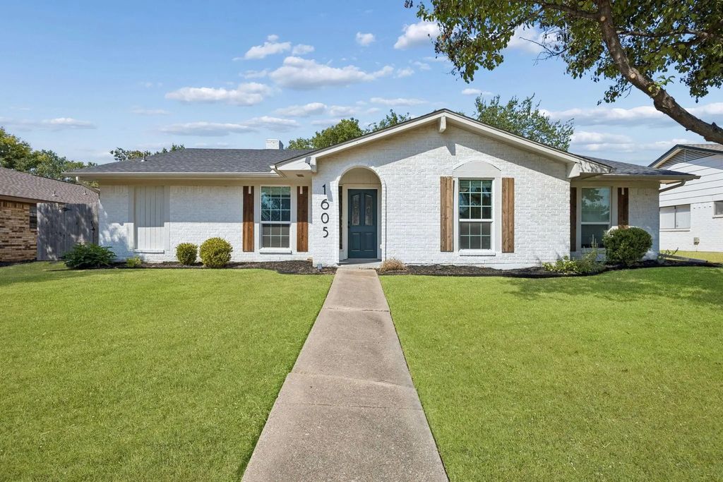 1605 Versailles Drive, Richardson