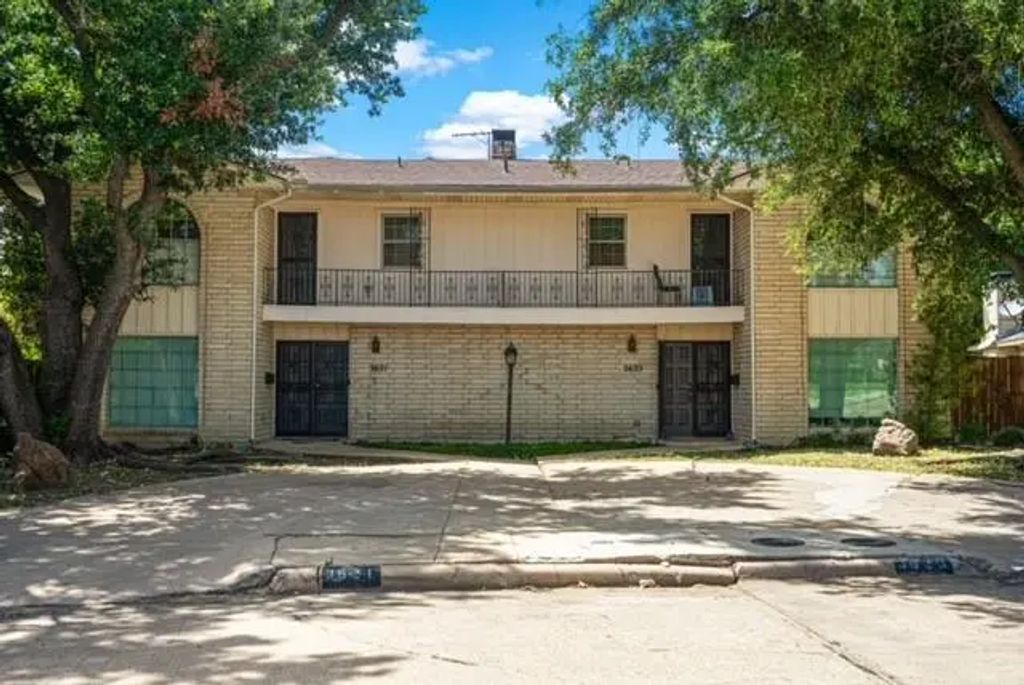 3621 Stables Lane, Dallas