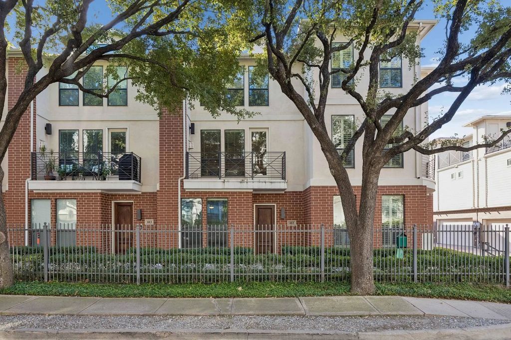 2606 Shelby Avenue 102, Dallas